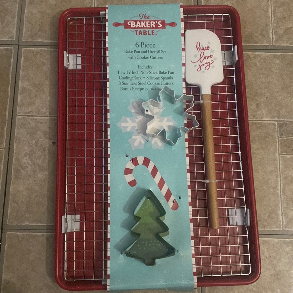 Christmas Bake pan cookie cutters